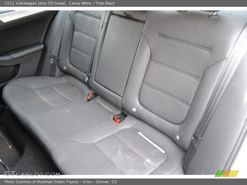 Candy White / Titan Black 2011 Volkswagen Jetta TDI Sedan