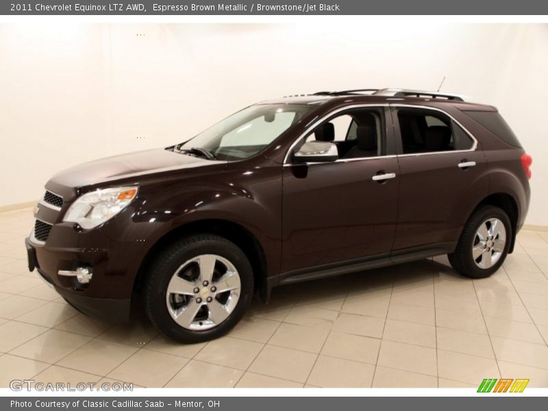 Front 3/4 View of 2011 Equinox LTZ AWD