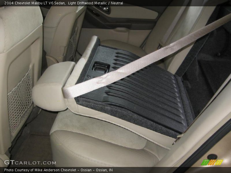 Light Driftwood Metallic / Neutral 2004 Chevrolet Malibu LT V6 Sedan