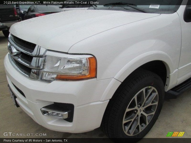 White Platinum Metallic Tri-Coat / Ebony 2015 Ford Expedition XLT