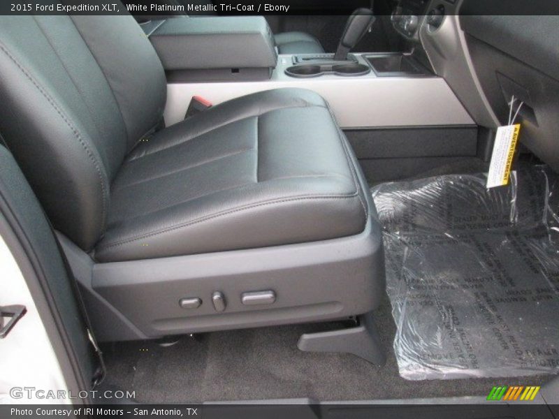 White Platinum Metallic Tri-Coat / Ebony 2015 Ford Expedition XLT