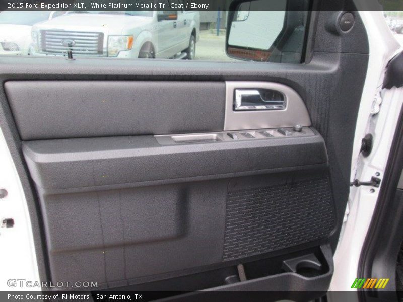 White Platinum Metallic Tri-Coat / Ebony 2015 Ford Expedition XLT