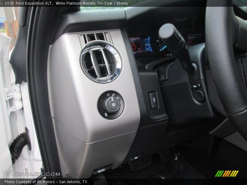White Platinum Metallic Tri-Coat / Ebony 2015 Ford Expedition XLT