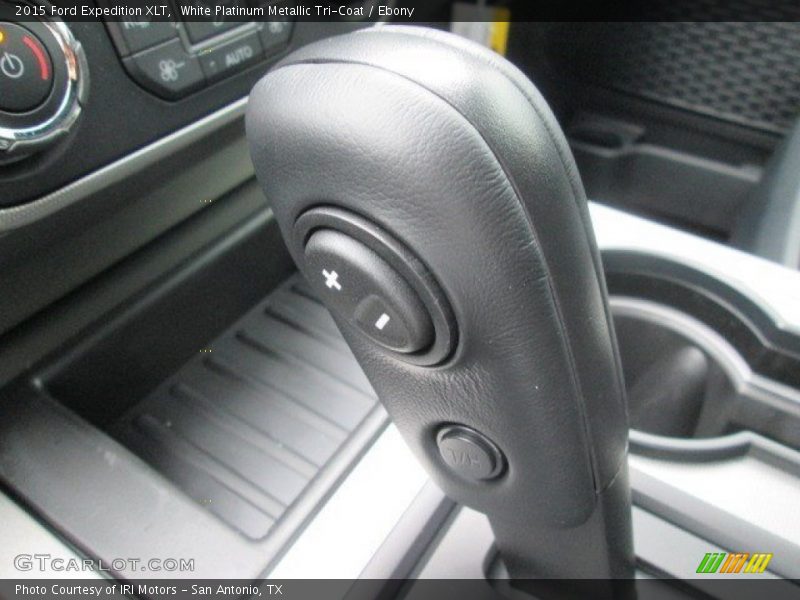 White Platinum Metallic Tri-Coat / Ebony 2015 Ford Expedition XLT
