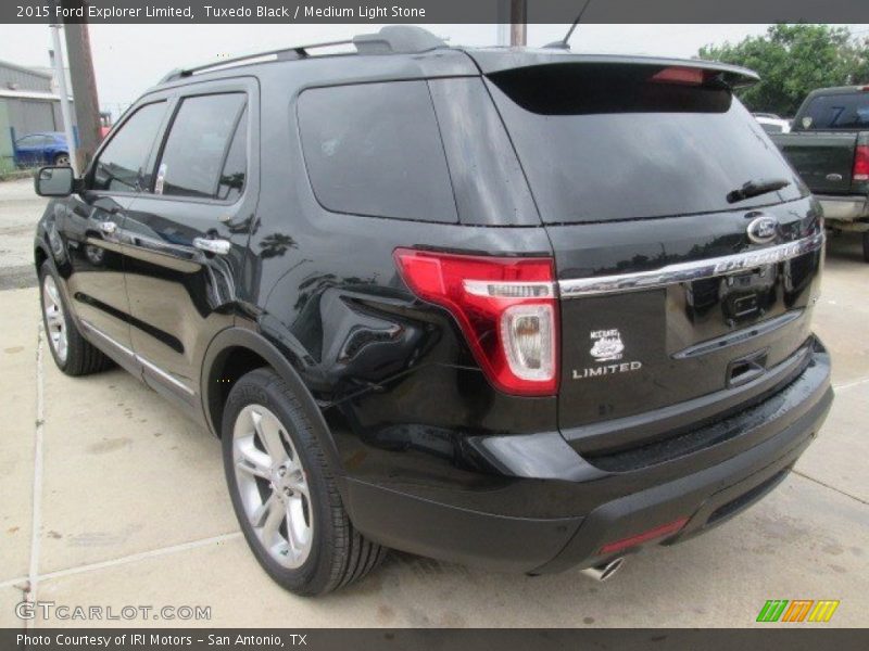 Tuxedo Black / Medium Light Stone 2015 Ford Explorer Limited