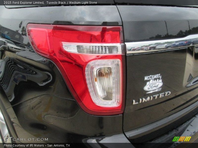 Tuxedo Black / Medium Light Stone 2015 Ford Explorer Limited