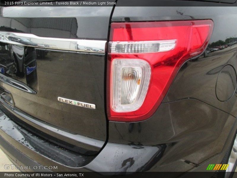 Tuxedo Black / Medium Light Stone 2015 Ford Explorer Limited