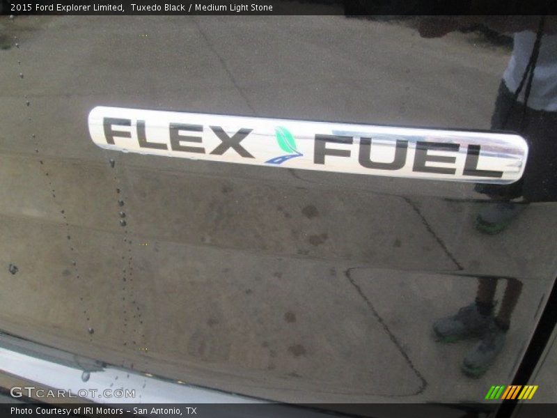 Tuxedo Black / Medium Light Stone 2015 Ford Explorer Limited