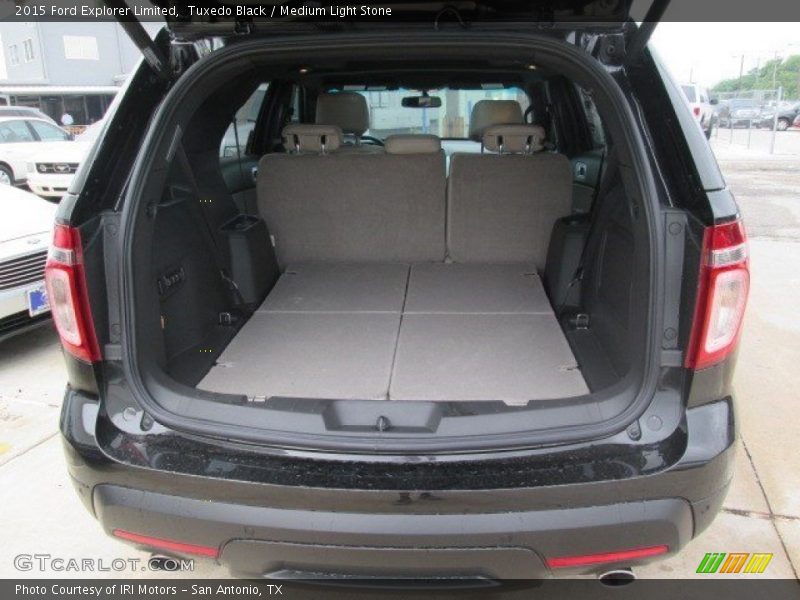 Tuxedo Black / Medium Light Stone 2015 Ford Explorer Limited