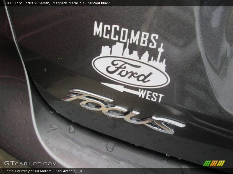 Magnetic Metallic / Charcoal Black 2015 Ford Focus SE Sedan