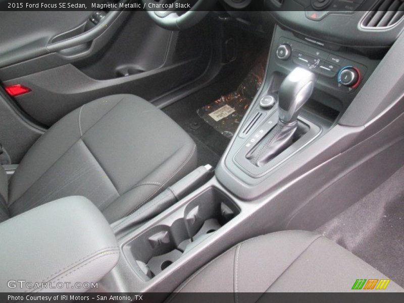 Magnetic Metallic / Charcoal Black 2015 Ford Focus SE Sedan