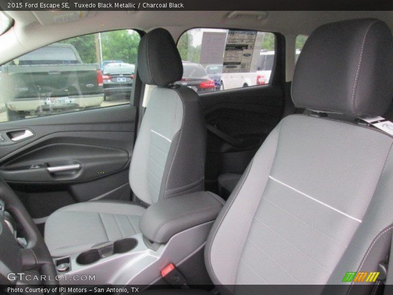 Tuxedo Black Metallic / Charcoal Black 2015 Ford Escape SE