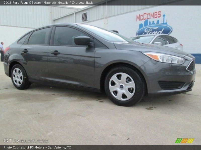 Magnetic Metallic / Charcoal Black 2015 Ford Focus S Sedan