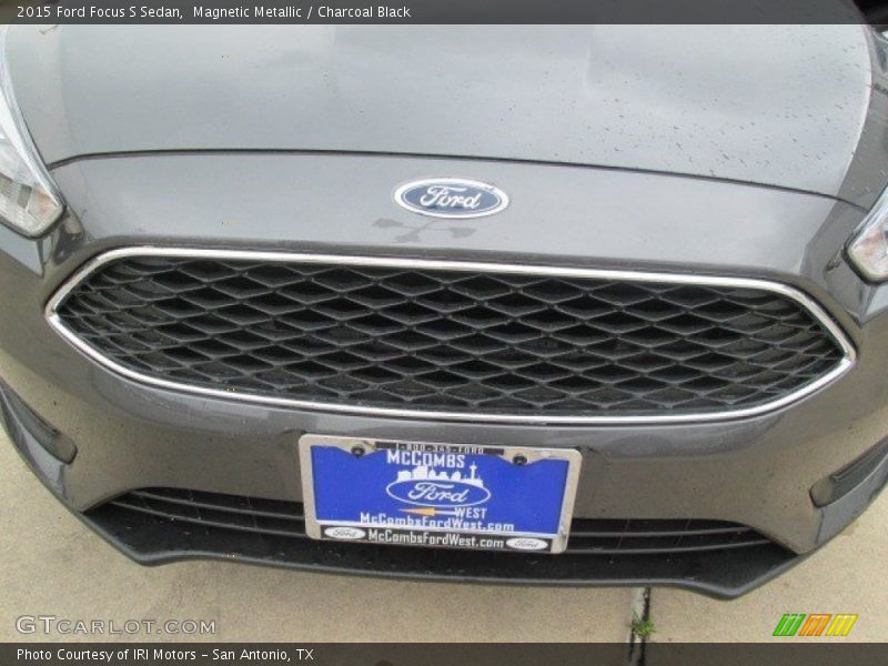 Magnetic Metallic / Charcoal Black 2015 Ford Focus S Sedan