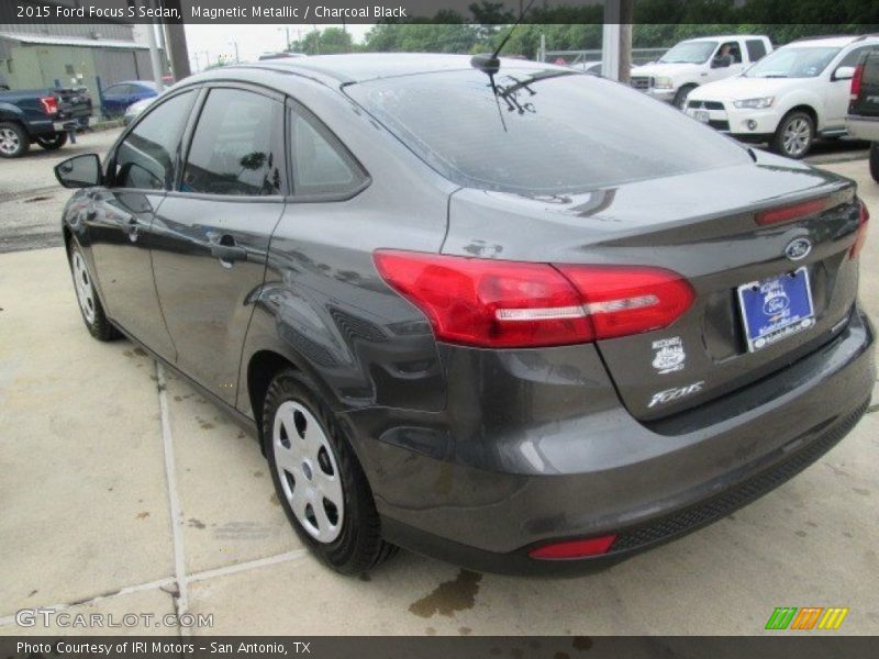 Magnetic Metallic / Charcoal Black 2015 Ford Focus S Sedan