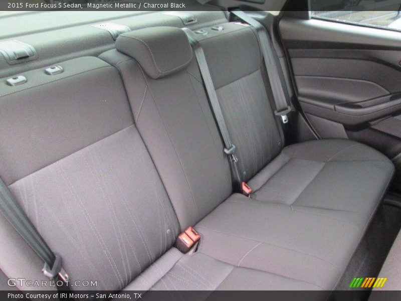 Magnetic Metallic / Charcoal Black 2015 Ford Focus S Sedan