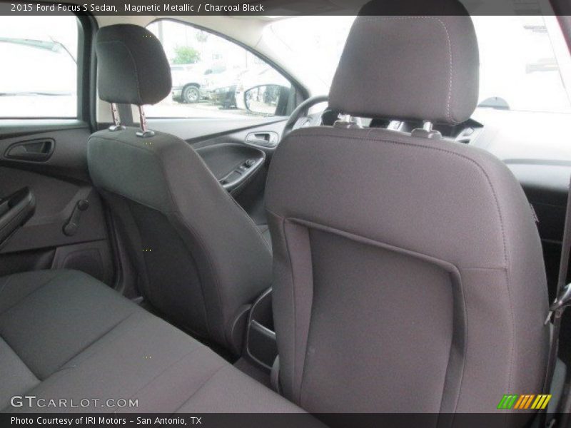 Magnetic Metallic / Charcoal Black 2015 Ford Focus S Sedan