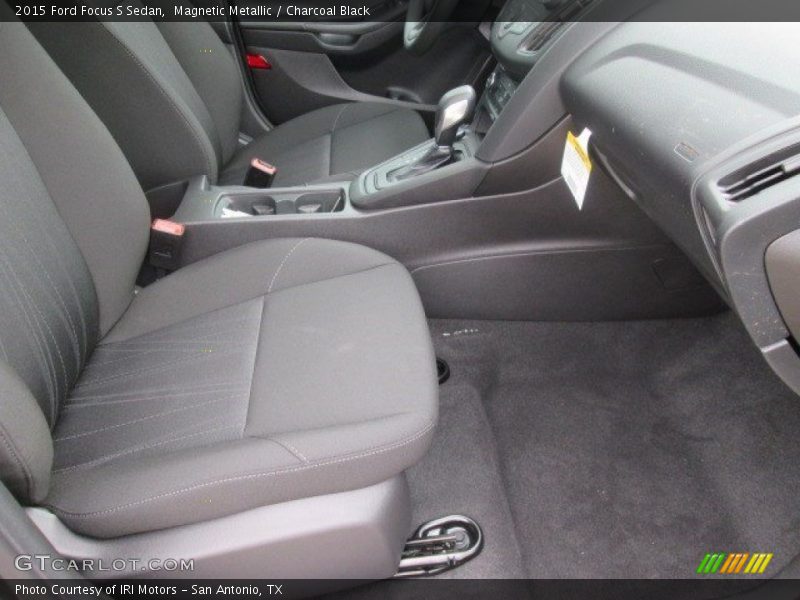 Magnetic Metallic / Charcoal Black 2015 Ford Focus S Sedan