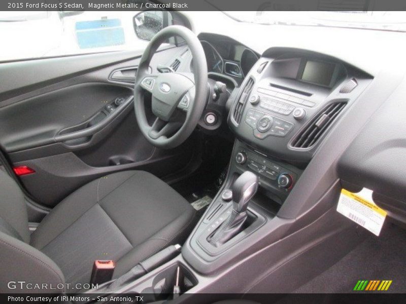 Magnetic Metallic / Charcoal Black 2015 Ford Focus S Sedan
