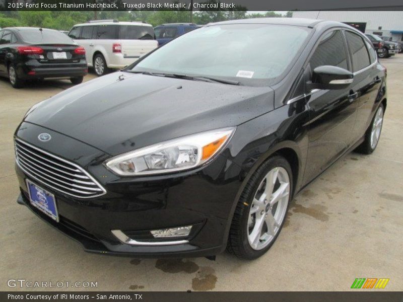 Tuxedo Black Metallic / Charcoal Black 2015 Ford Focus Titanium Hatchback