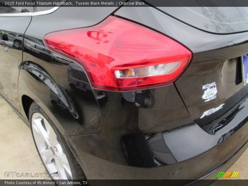 Tuxedo Black Metallic / Charcoal Black 2015 Ford Focus Titanium Hatchback