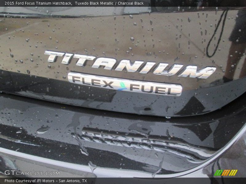 Tuxedo Black Metallic / Charcoal Black 2015 Ford Focus Titanium Hatchback