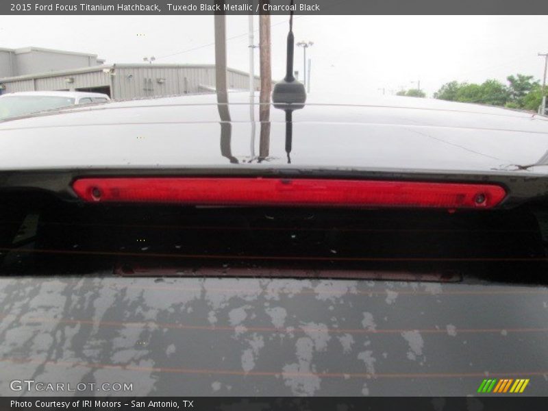 Tuxedo Black Metallic / Charcoal Black 2015 Ford Focus Titanium Hatchback