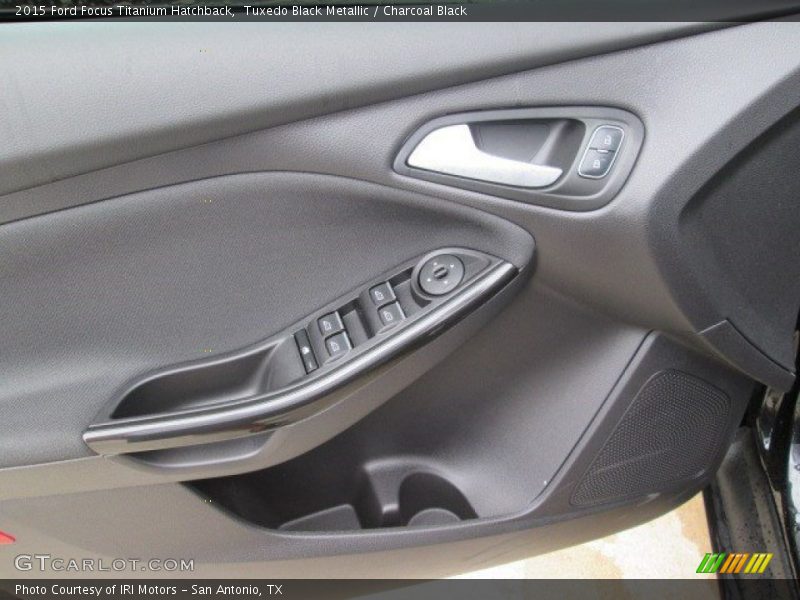 Tuxedo Black Metallic / Charcoal Black 2015 Ford Focus Titanium Hatchback
