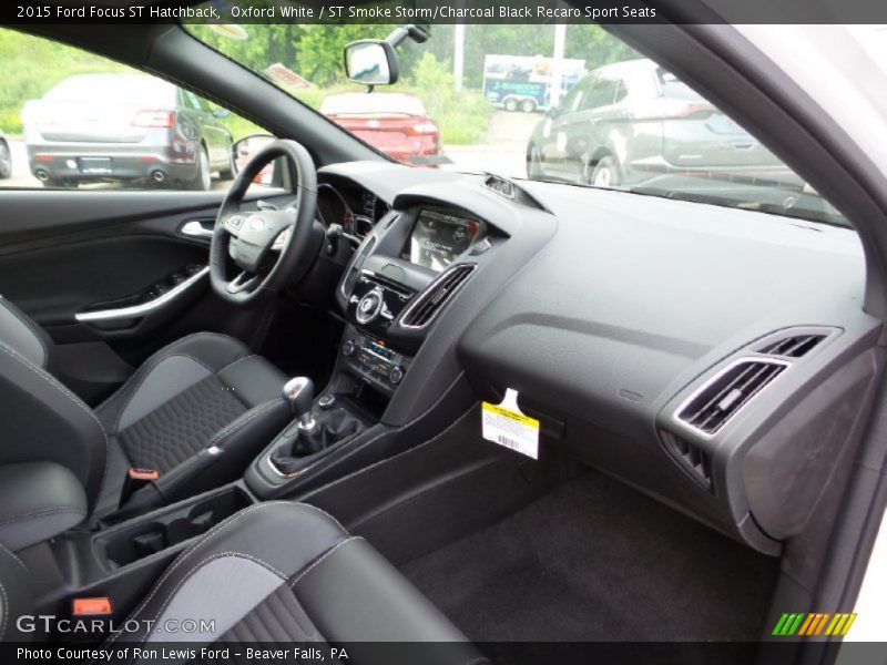 Oxford White / ST Smoke Storm/Charcoal Black Recaro Sport Seats 2015 Ford Focus ST Hatchback