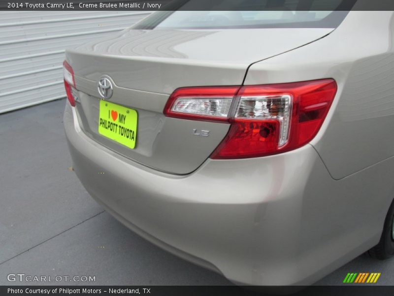 Creme Brulee Metallic / Ivory 2014 Toyota Camry LE