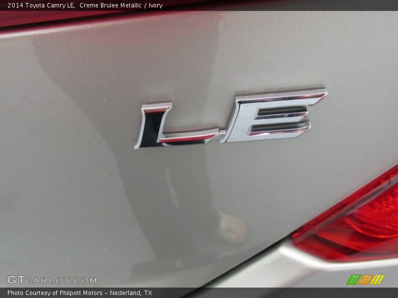 Creme Brulee Metallic / Ivory 2014 Toyota Camry LE