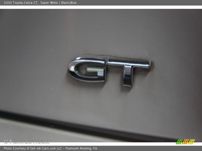 Super White / Black/Blue 2000 Toyota Celica GT