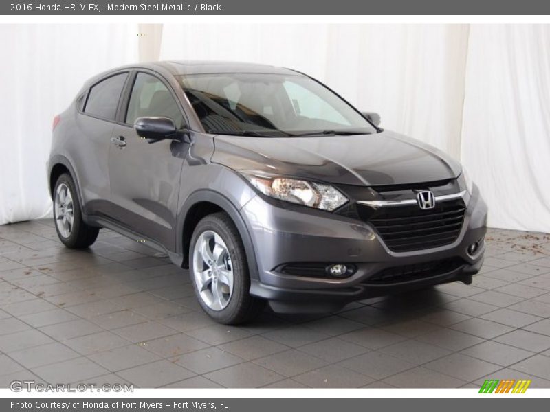 Front 3/4 View of 2016 HR-V EX