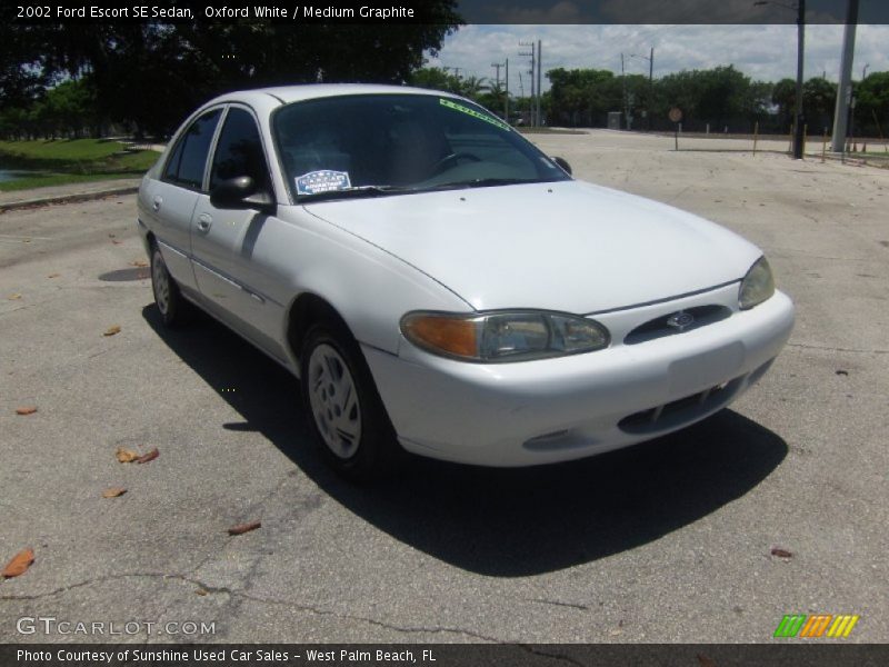 Front 3/4 View of 2002 Escort SE Sedan