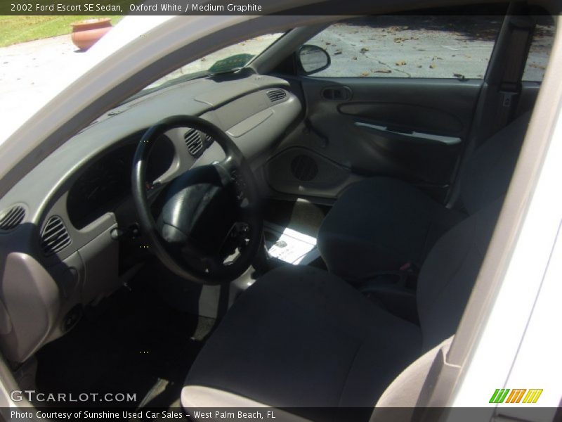Oxford White / Medium Graphite 2002 Ford Escort SE Sedan