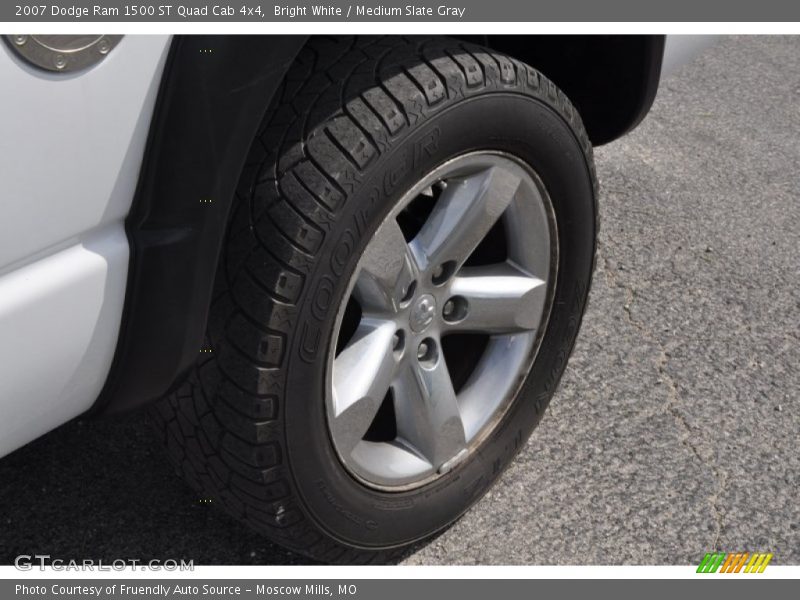 Bright White / Medium Slate Gray 2007 Dodge Ram 1500 ST Quad Cab 4x4