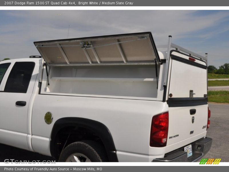 Bright White / Medium Slate Gray 2007 Dodge Ram 1500 ST Quad Cab 4x4