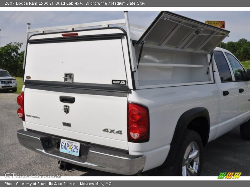 Bright White / Medium Slate Gray 2007 Dodge Ram 1500 ST Quad Cab 4x4