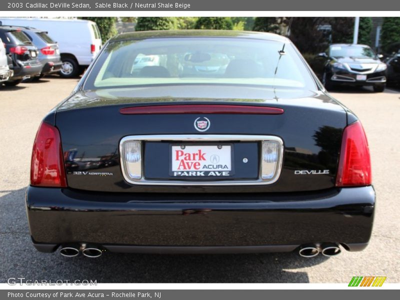 Sable Black / Neutral Shale Beige 2003 Cadillac DeVille Sedan