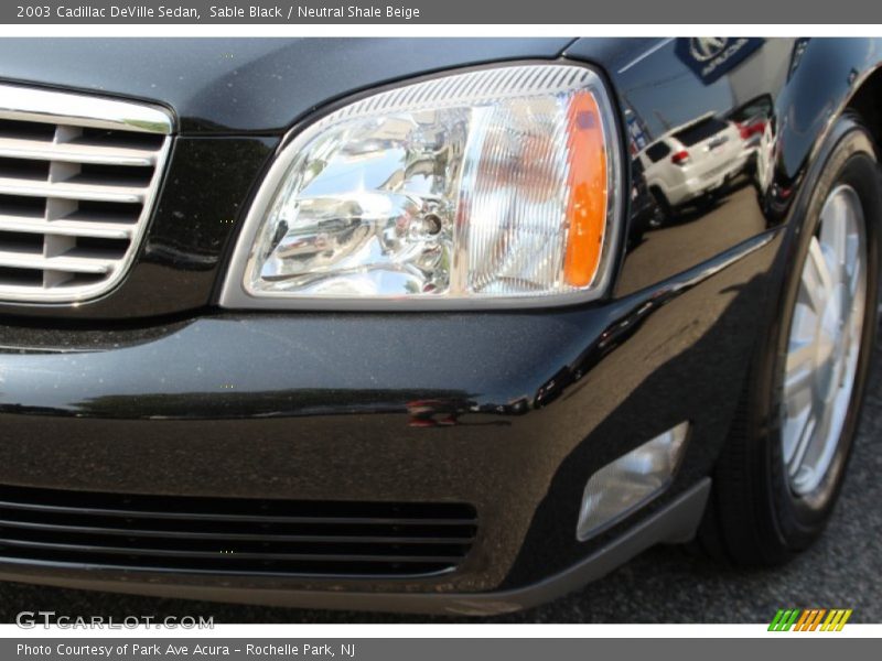 Sable Black / Neutral Shale Beige 2003 Cadillac DeVille Sedan