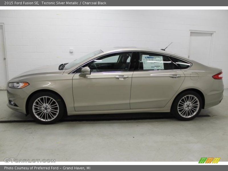 Tectonic Silver Metallic / Charcoal Black 2015 Ford Fusion SE