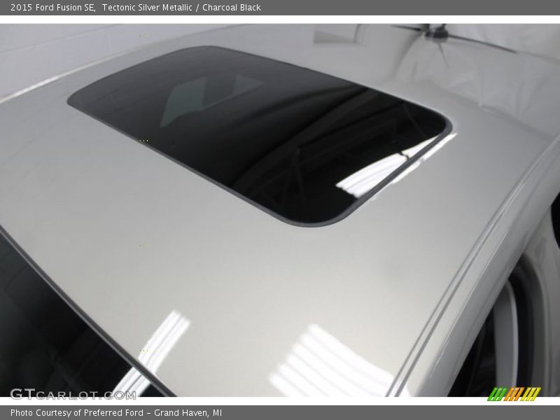Tectonic Silver Metallic / Charcoal Black 2015 Ford Fusion SE