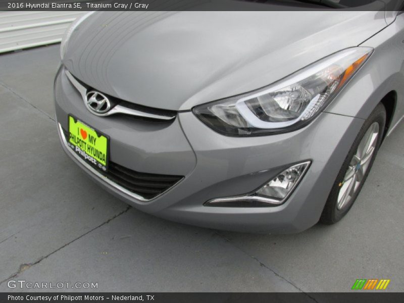 Titanium Gray / Gray 2016 Hyundai Elantra SE