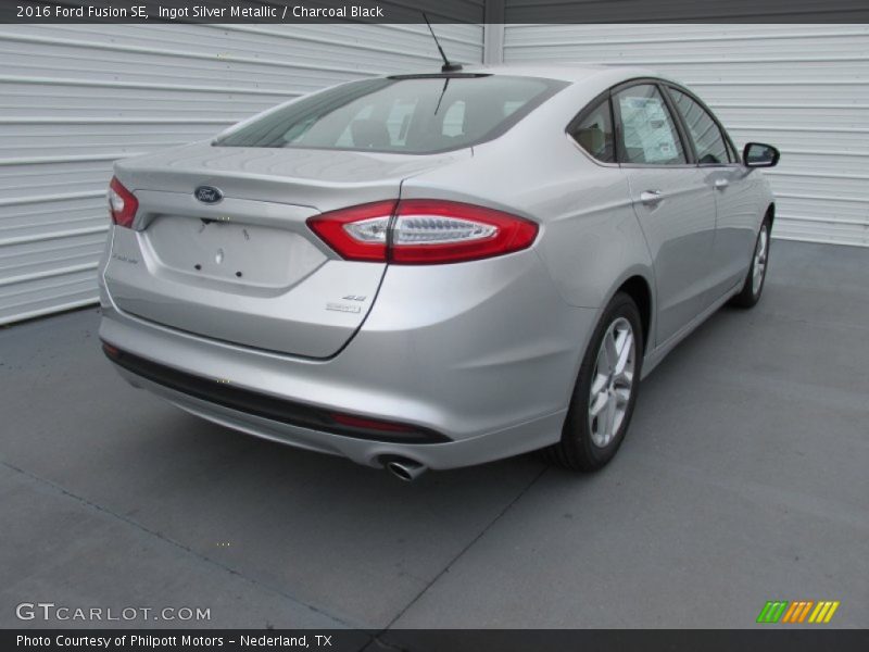  2016 Fusion SE Ingot Silver Metallic
