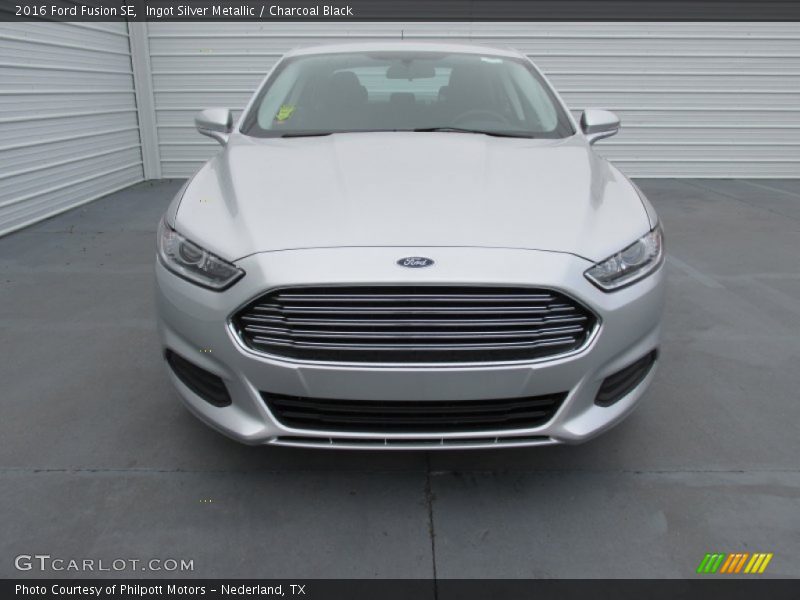 Ingot Silver Metallic / Charcoal Black 2016 Ford Fusion SE