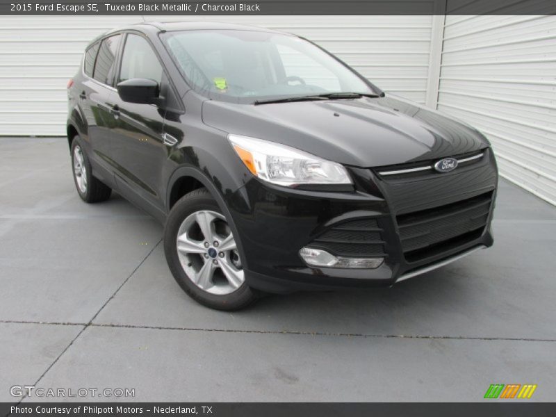 Tuxedo Black Metallic / Charcoal Black 2015 Ford Escape SE