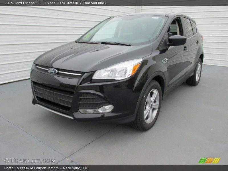 Tuxedo Black Metallic / Charcoal Black 2015 Ford Escape SE
