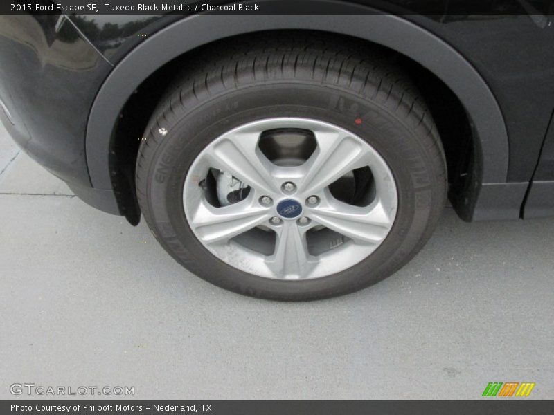 Tuxedo Black Metallic / Charcoal Black 2015 Ford Escape SE