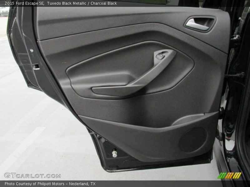Tuxedo Black Metallic / Charcoal Black 2015 Ford Escape SE