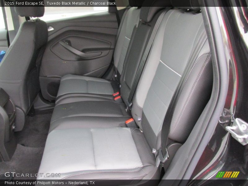 Tuxedo Black Metallic / Charcoal Black 2015 Ford Escape SE